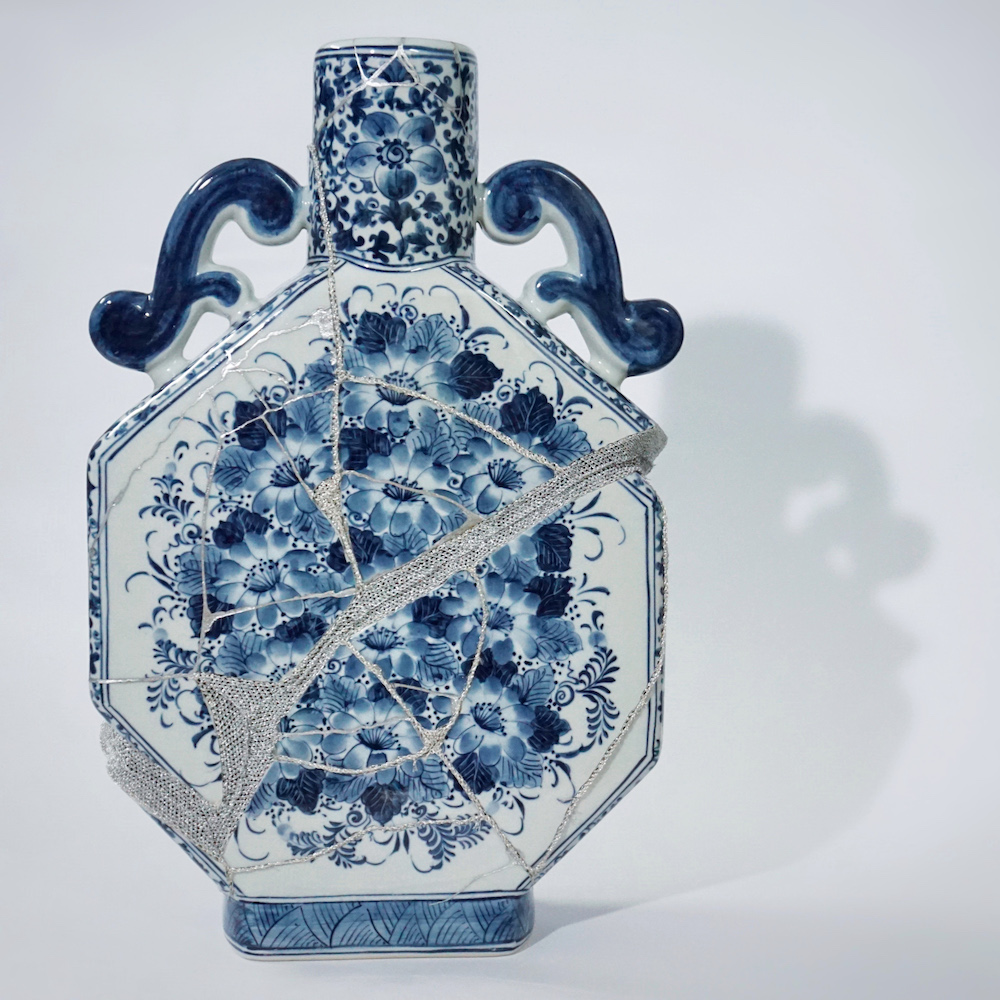 The Fragile Objects : Ceramic Flower Vase