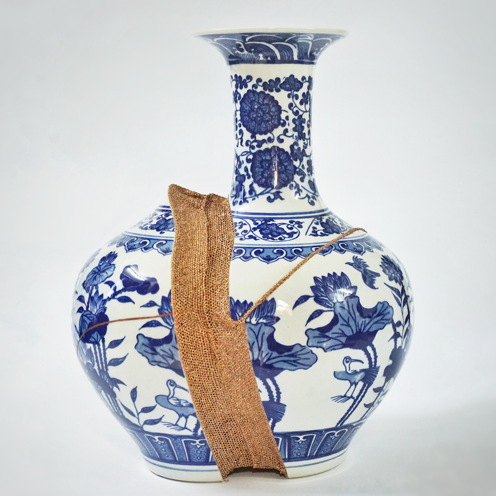 The Fragile Objects : Porcelain Vase No.2 (Lotus Pattern)